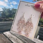 Urban Outfitters soul pink flower gold tone drops earrings diamond shape 💠 Photo 3