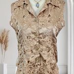 Early 2000ās Structured Ethereal Satin 3D Flower Floral Button Down Vest Top S Gold Photo 0