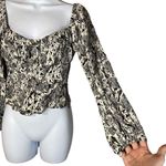 ASTR  The Label York Square Neck Long Sleeve Print Top‎ Photo 4