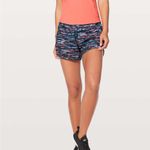 Lululemon Tracker Short V 4" Hinshu Alpine White Multi size 8 Running Walking Photo 11