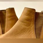 Nisolo Everyday Chelsea Boot in Sand Suede Size 9.5 Tan Photo 6