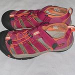 Keen Wo Size 5 Pink and Orange Sandals with Protective Toe Coverage EUC clean Photo 6