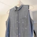 Gap Embroidered Sleeveless Button Down Shirt in Medium Chambray Size M Photo 6