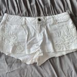 Tinseltown White Denim Shorts Photo 0