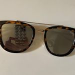 Quay Australia Sunglasses Photo 0