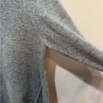 Neiman Marcus  Cashmere Grey Sweater Sz‎ Medium Photo 4