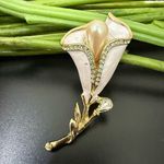 Vintage Unsigned Pale Pink Enamel Faux Pearl Calla Lily Flower Brooch 20g. Gold Photo 0