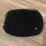 Lululemon  Everywhere Fleece Belt Bag Photo 3