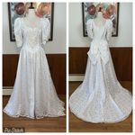 Alfred Angelo Gorgeous Vintage 1980s/90s  Allover Lace Wedding Gown! Photo 1