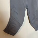 Lululemon - Zone In Crop Grey Athletic Training Workout Gym Leggings Photo 4