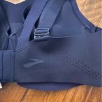 Brooks Crossback 2.0 Sports Bra Photo 4