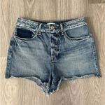 Good American  Bombshell Shadow Pocket Denim Shorts 6 / 28 Photo 3