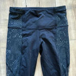 Lululemon  Run With The Sun Tight
Black / Pretty Lace Deep Coal Black Size 4 Photo 8