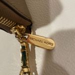 Michael Kors Wallet Photo 3