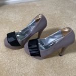 Light In The Box Women’s Gray Suede Shoes with Black Fabric Design on Front Size EU 37 Photo 2