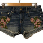 American Eagle  floral rose embroidered raw hem stretch denim jean shorts‎ size 4 Photo 0