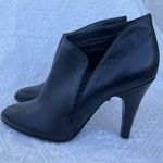 Betsey Johnson Vero Cuoio X  Ankle Bootie Black Leather Peek Side High Heel US 7M Photo 2
