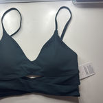 Lululemon  V-Neck Crossover Underband Bra Photo 0