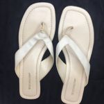 Worthington  Women’s Size 9 M Off White Flip Flop Sandals. Photo 0