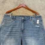 Old Navy NWT  Women’s High Rise Og Straight Denim Shorts 5” in Dana Destroy 18 Photo 1