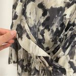 Classiques Entier  Grey & White Silk Floral Print Ruffled Wrap Blouse Top Women M Photo 6