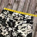 Capri dress pants Size Medium Black Photo 4