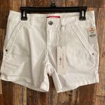 Unionbay NWT women's white shorts Photo 0