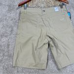 Kuhl NWT  Women’s Moda Shorts 9” Mid Rise Outdoor Hiking Camping in Khaki 8 Photo 6
