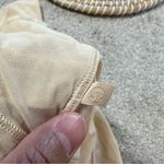 Lululemon Women’s Lightweight Mesh Reversible Yoga T-Shirt in Prosecco Size 0 Photo 12