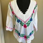 White long sleeve embroidered vneck w/ lace top Size M Photo 0