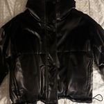 Alo Yoga Cropped Puffer Jacket Photo 5