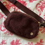 Lululemon Everywhere Belt Bag Photo 0