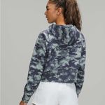 Lululemon Loungeful Cropped Hoodie size 6 Photo 1