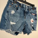Gap Blue Jean Shorts Distressed Raw Hem Ripped SZ 28 Y2K Straight Leg Denim 5” Photo 1
