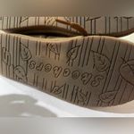 Skechers  suede snow boots with a faux fur trim and wraparound laces. 8US Photo 6