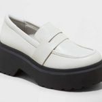 Wild Fable NWT Women's Cream White Faux Leather Platform Penny Loafers Photo 0