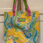 Lilly Pulitzer for Estee Lauder Lemon Print Tote Bag summer beach pink yellow Photo 0