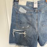 American Eagle  Highest Rise Baggy Shorts Comfort Stretch Waistband Size 14 NWT Photo 3
