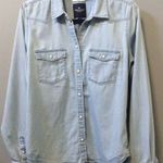 American Eagle  Outfitters Sky Blue light denim slim fit button down Sz Medium Photo 0