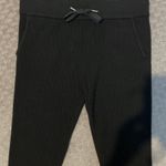 Ivy Park NWOT  Ribbed Cropped joggers with Drawstring & Pockets. Sz L. Photo 4
