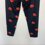 Adore Me NWT Walk Pop Cora Cozy Lip Print 7/8 Leggings Size Large Photo 6
