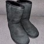UGG  black boots, fuzzy liner, size 5 Photo 0