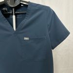 FIGS  Catarina One-Pocket Scrub Top PO 3019 Photo 1