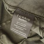 Torrid Pull-On Weekend Straight Camo Cargo Pants Mid-Rise Size 0R Photo 3