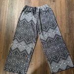 Ultra Flirt Black & White Cropped Wide Leg Pants Photo 1