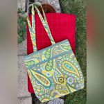 Vera Bradley  Tote Bag in Yellow Green Paisley Print EUC Photo 2