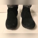 Khombu Laura leather black water repellant booties women size 9M Photo 6