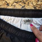 Alo Yoga Women's Black And‎ Purple Running Shorts Lined Sz S Photo 1