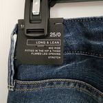 Gap NWT Women's Medium Wash Long & Lean Mid Rise 1969 Flared Leg Jeans Size 25/0 Photo 3