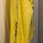 Hot Topic Twenty One Pilots Band T Photo 2